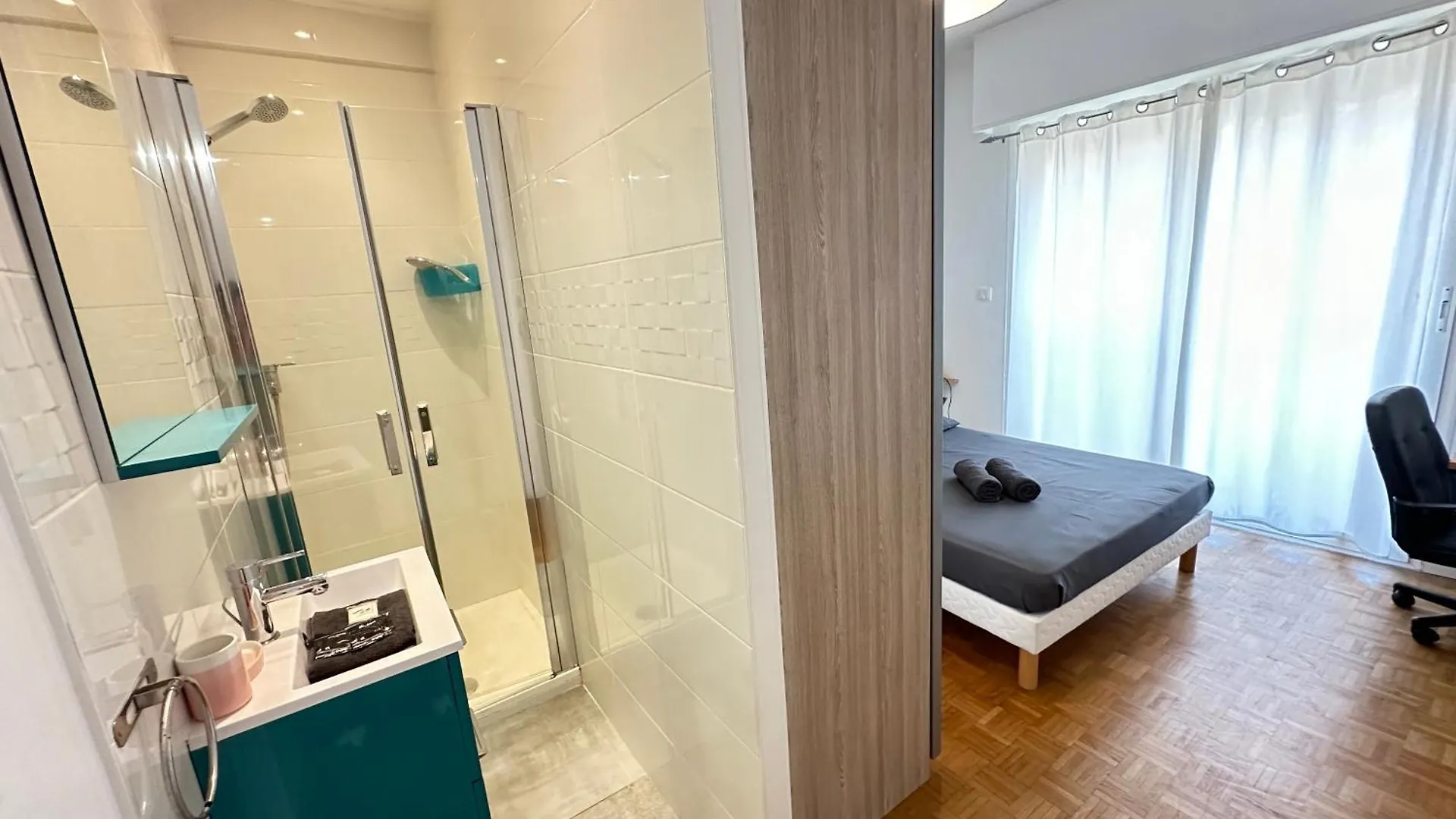 Appartement Spacieux - 4 Chambres Confortables Nice