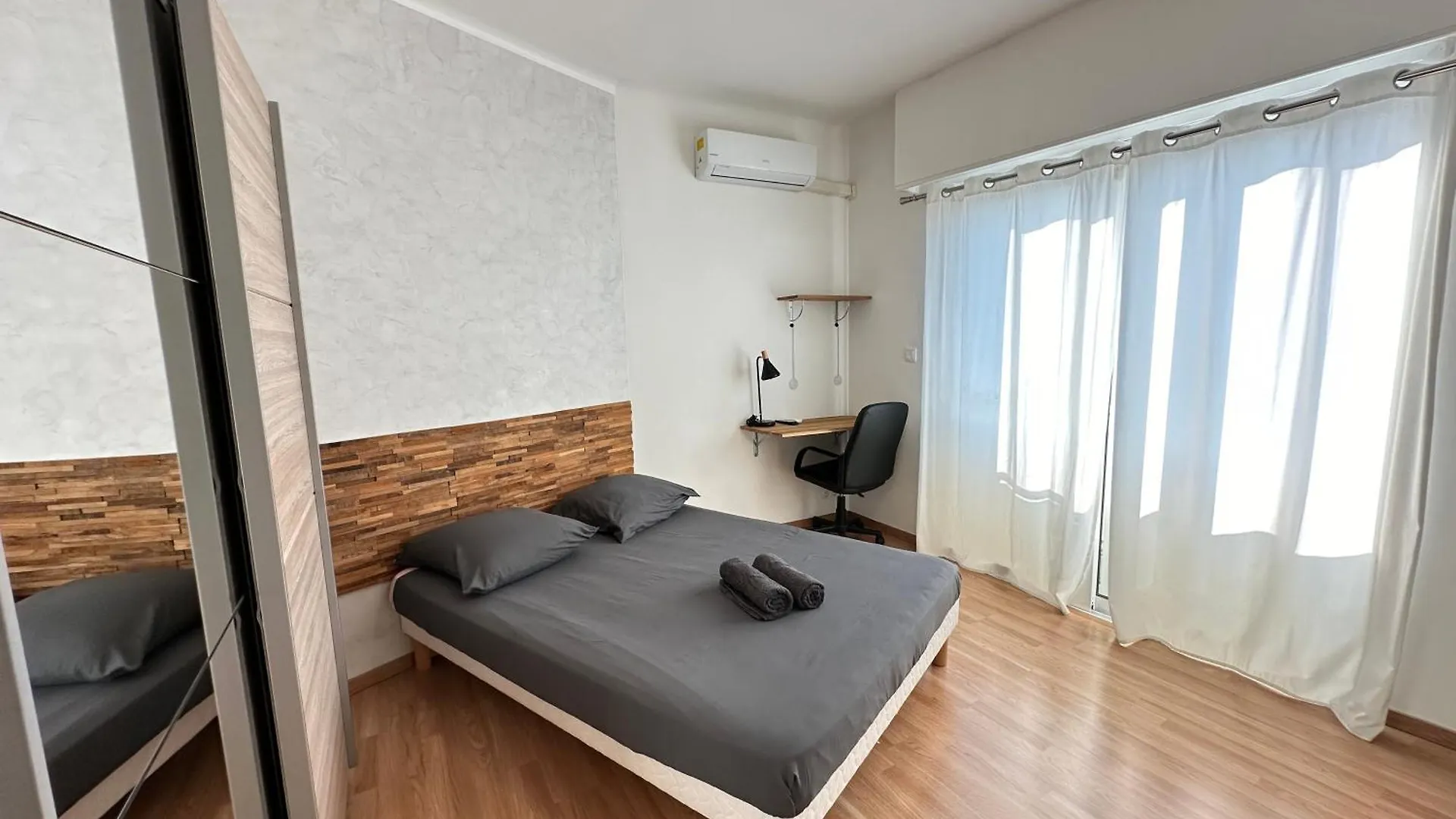 Апартаменты Appartement Spacieux - 4 Chambres Confortables Ницца