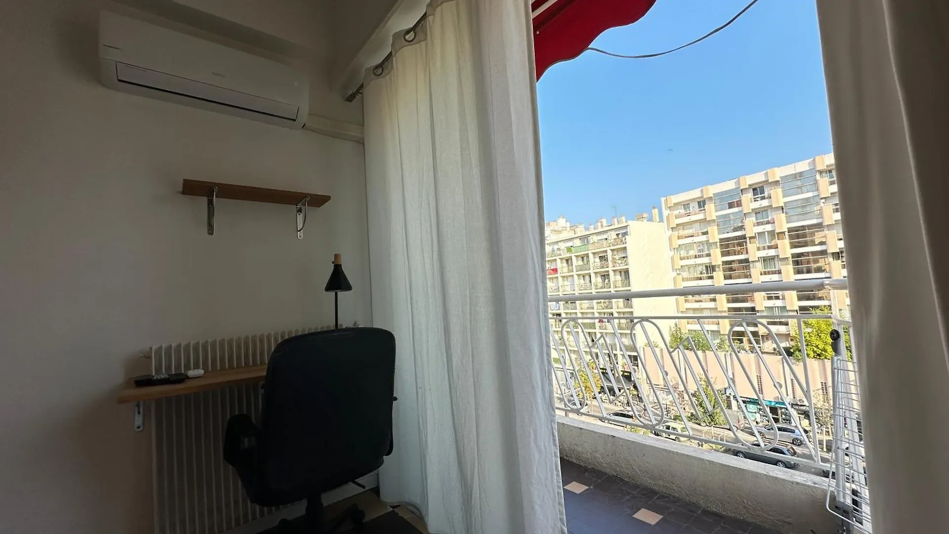 Апартаменты Appartement Spacieux - 4 Chambres Confortables Ницца Франция