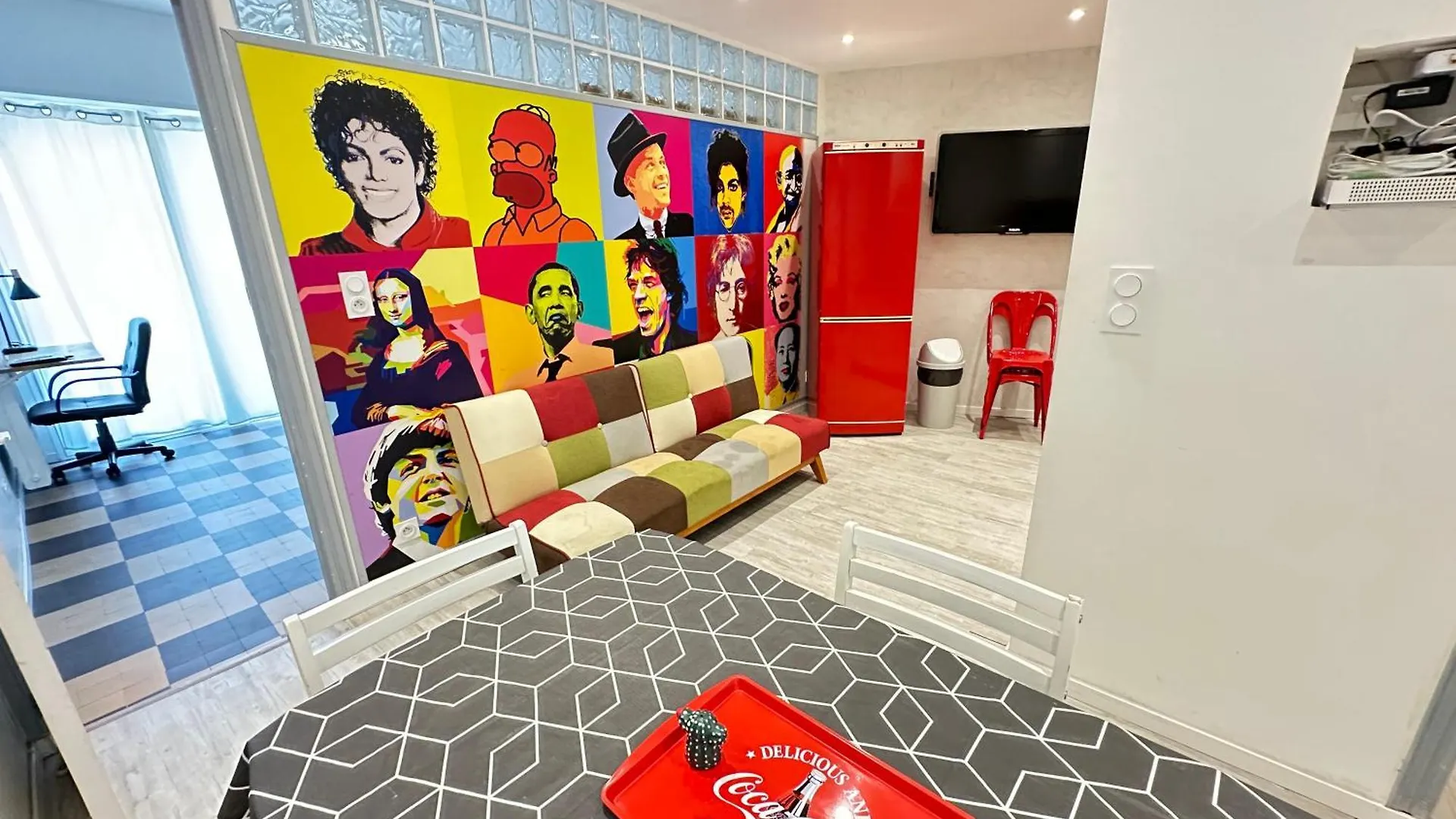 Appartement Spacieux - 4 Chambres Confortables Ницца